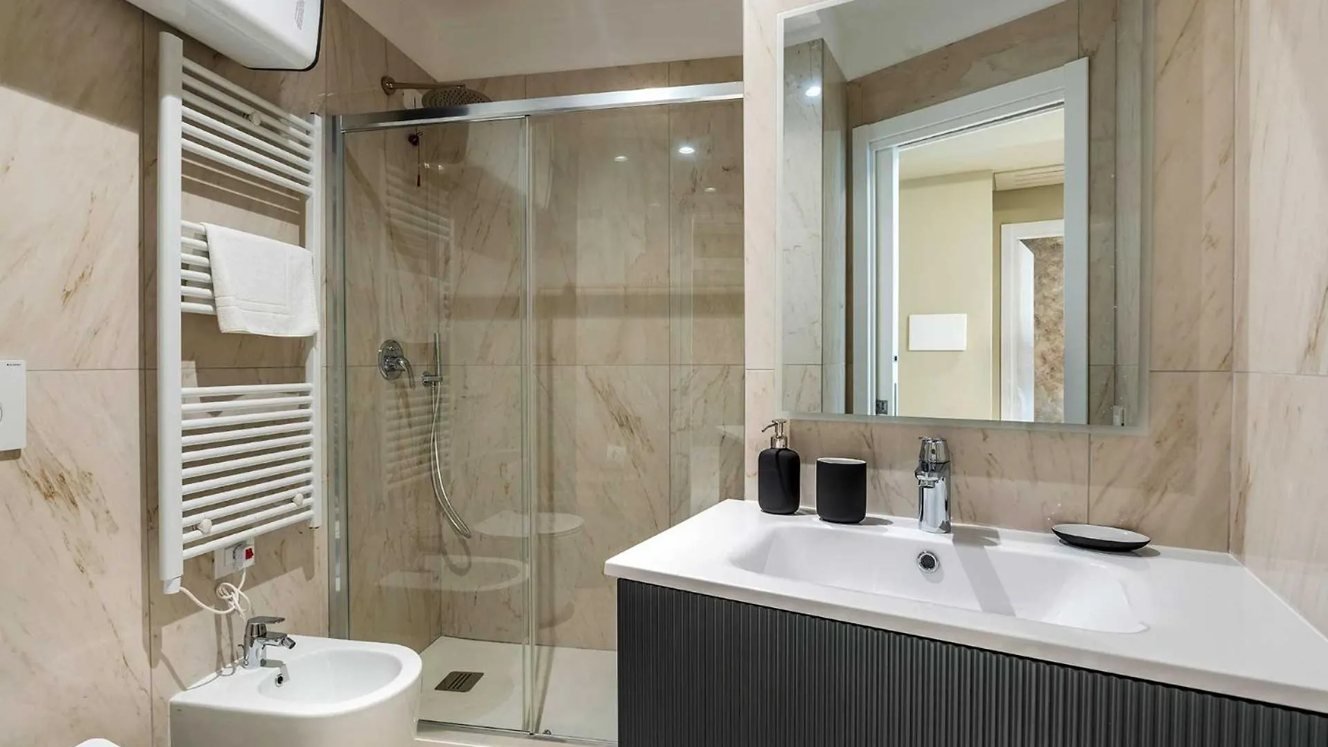 Velasca Tower Apartments Milano